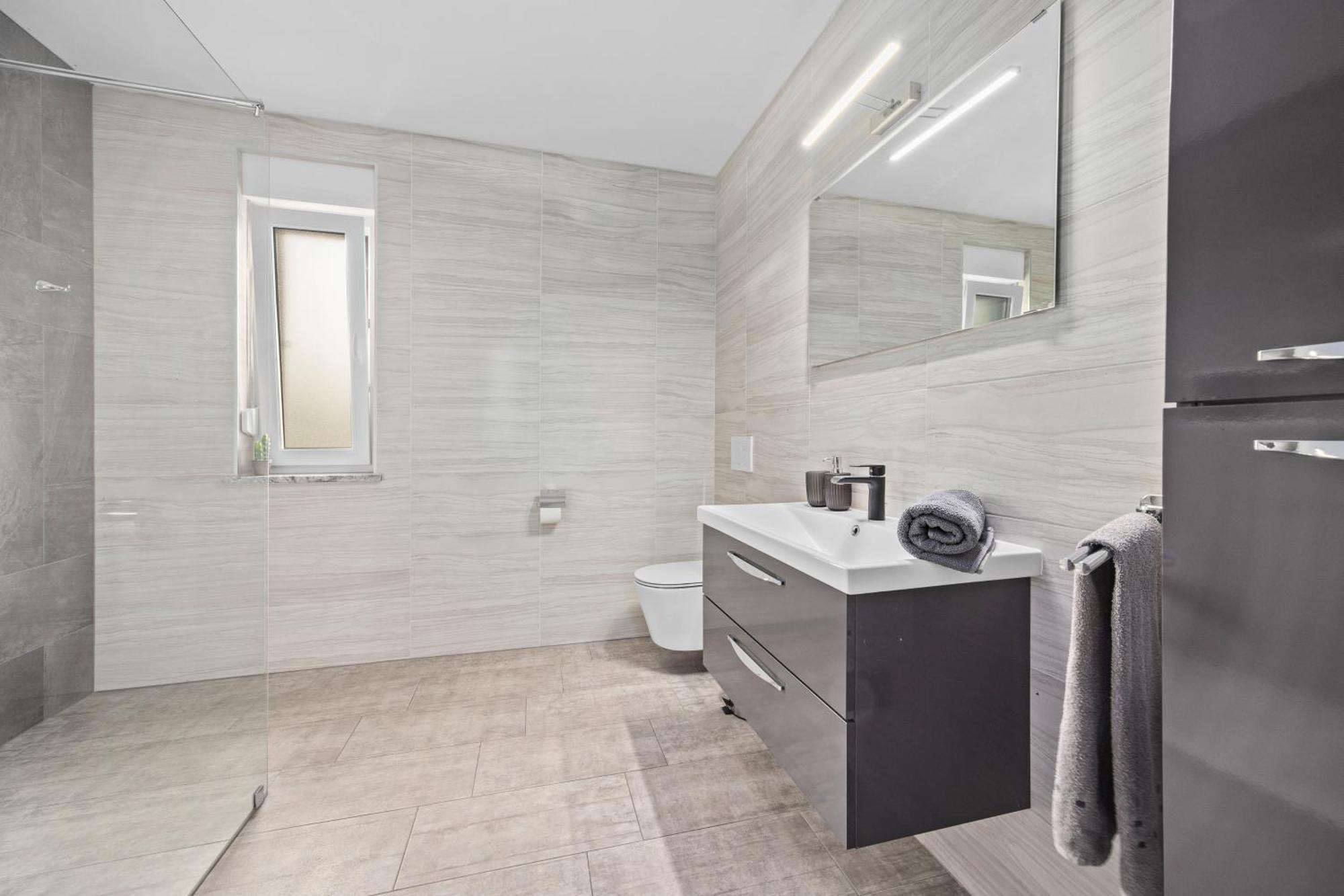 Special Offer! New Luxury Apartment With Pool, Fitness, Outdoor Bar&Grill Buje Exterior foto